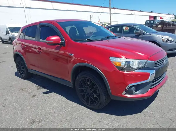 JA4AP3AU1HZ042701 2017 MITSUBISHI OUTLANDER - Image 1