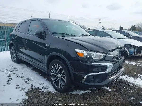 JA4AP3AU1HZ048529 2017 MITSUBISHI OUTLANDER - Image 1