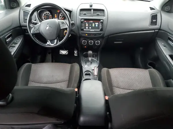 JA4AP3AU1HZ049535 2017 MITSUBISHI OUTLANDER - Image 8