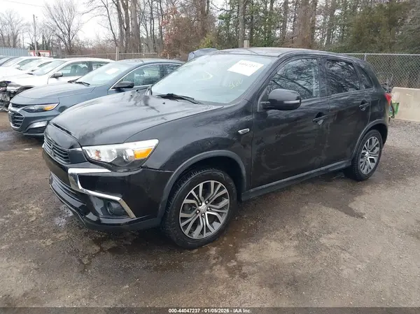 JA4AP3AU1HZ061507 2017 MITSUBISHI OUTLANDER - Image 2