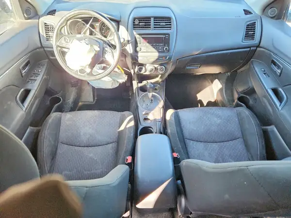 JA4AP3AU1HZ061832 2017 MITSUBISHI OUTLANDER - Image 8