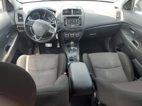 JA4AP3AU1HZ063175 2017 MITSUBISHI OUTLANDER - Image 8