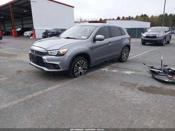 JA4AP3AU1HZ065153 2017 MITSUBISHI OUTLANDER - Image 2