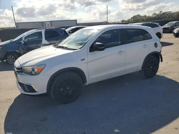 JA4AP3AU1JU003528 2018 MITSUBISHI OUTLANDER - Image 1