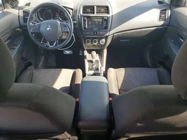 JA4AP3AU1JU003528 2018 MITSUBISHI OUTLANDER - Image 8