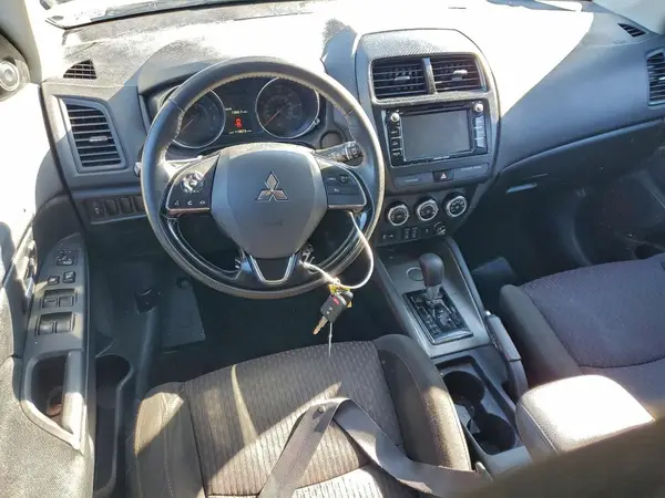 JA4AP3AU1JU010687 2018 MITSUBISHI OUTLANDER - Image 8