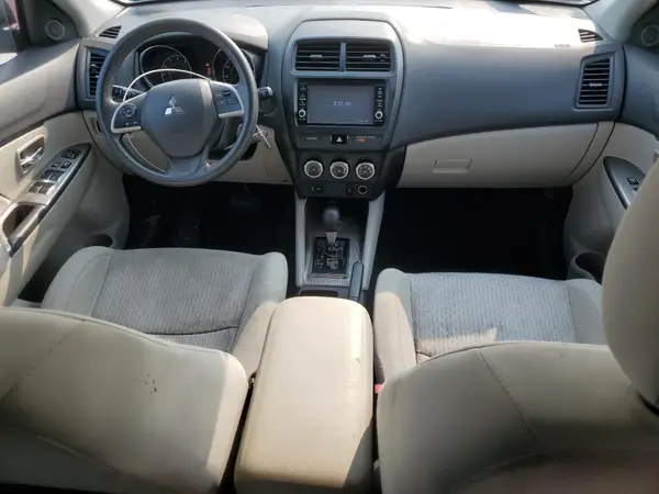 JA4AP3AU1JU012424 2018 MITSUBISHI OUTLANDER - Image 8