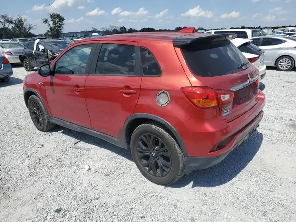 JA4AP3AU1JU014173 2018 MITSUBISHI OUTLANDER - Image 2
