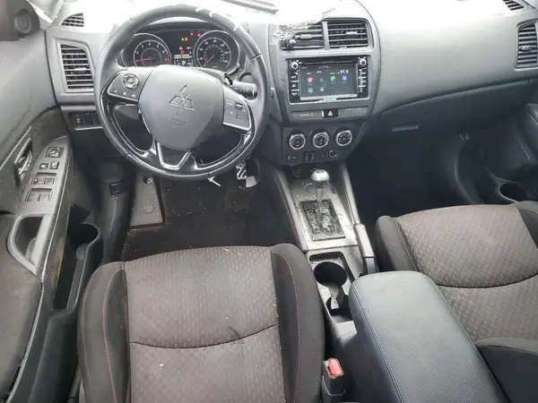 JA4AP3AU1JU015727 2018 MITSUBISHI OUTLANDER - Image 8