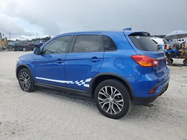 JA4AP3AU1JU023424 2018 MITSUBISHI OUTLANDER - Image 2