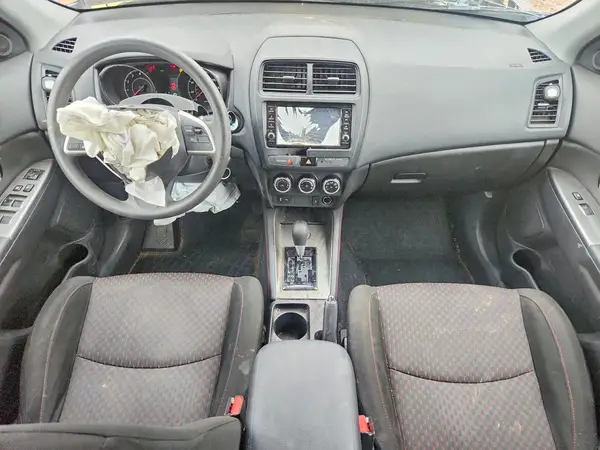 JA4AP3AU1JU024587 2018 MITSUBISHI OUTLANDER - Image 8