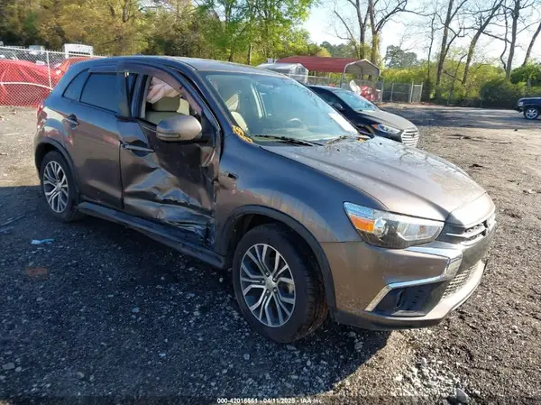 JA4AP3AU1JU025948 2018 MITSUBISHI OUTLANDER - Image 1