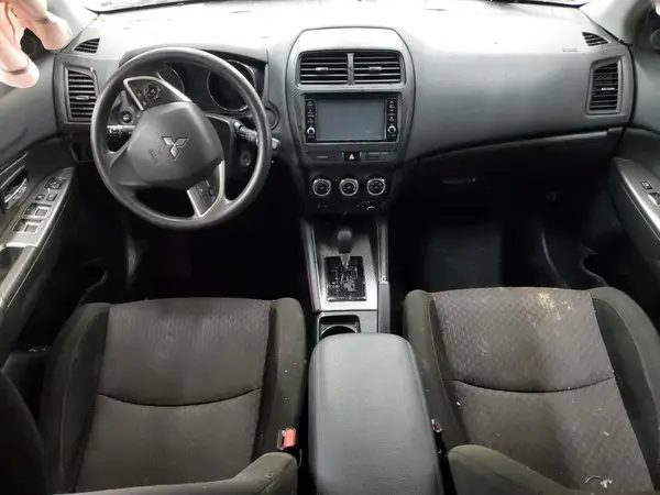 JA4AP3AU1JZ001507 2018 MITSUBISHI OUTLANDER - Image 8