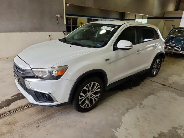 JA4AP3AU1JZ002950 2018 MITSUBISHI OUTLANDER - Image 1