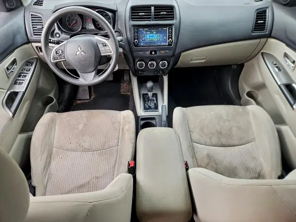 JA4AP3AU1JZ003385 2018 MITSUBISHI OUTLANDER - Image 8