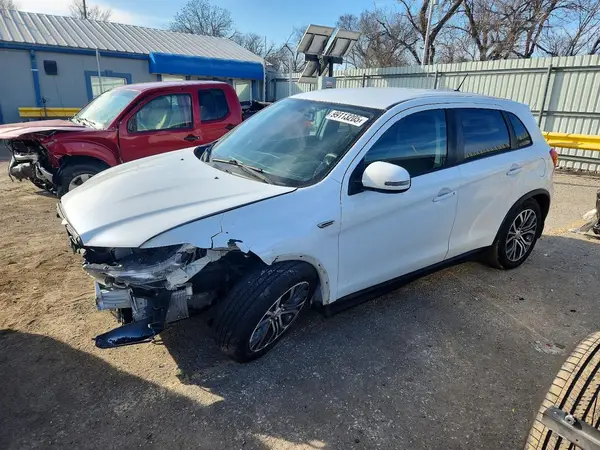 JA4AP3AU1JZ003449 2018 MITSUBISHI OUTLANDER - Image 1