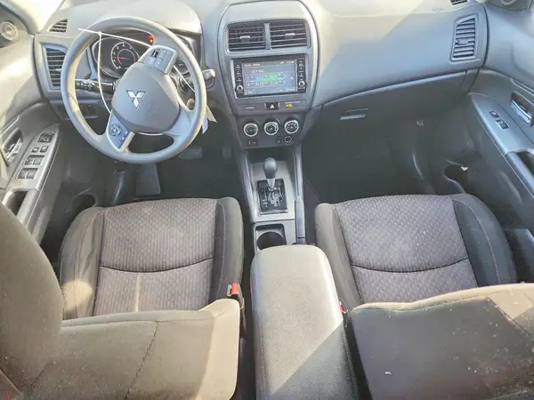 JA4AP3AU1JZ003449 2018 MITSUBISHI OUTLANDER - Image 8