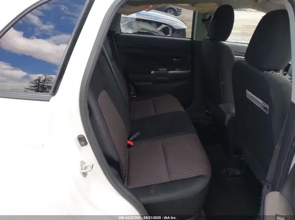 JA4AP3AU1JZ005296 2018 MITSUBISHI OUTLANDER - Image 8