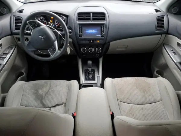 JA4AP3AU1JZ006528 2018 MITSUBISHI OUTLANDER - Image 8