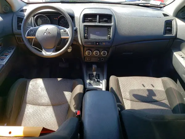 JA4AP3AU1JZ007680 2018 MITSUBISHI OUTLANDER - Image 8