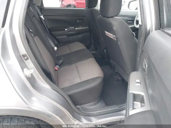 JA4AP3AU1JZ008845 2018 MITSUBISHI OUTLANDER - Image 8