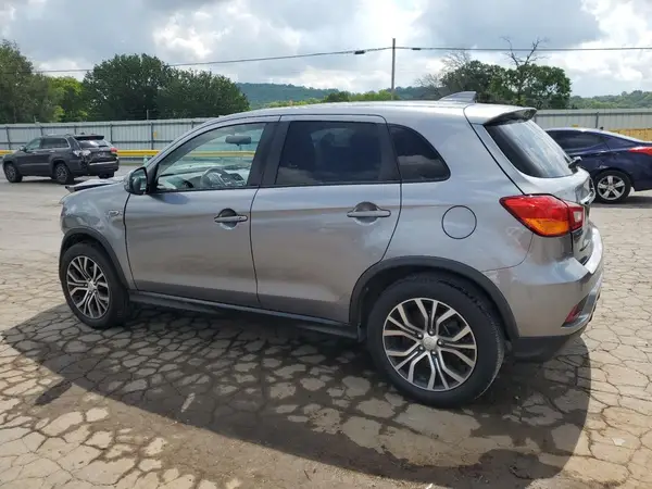 JA4AP3AU1JZ011468 2018 MITSUBISHI OUTLANDER - Image 2