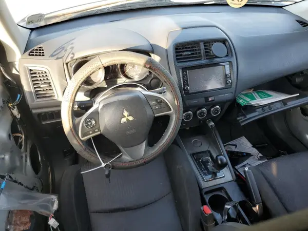 JA4AP3AU1JZ017965 2018 MITSUBISHI OUTLANDER - Image 8