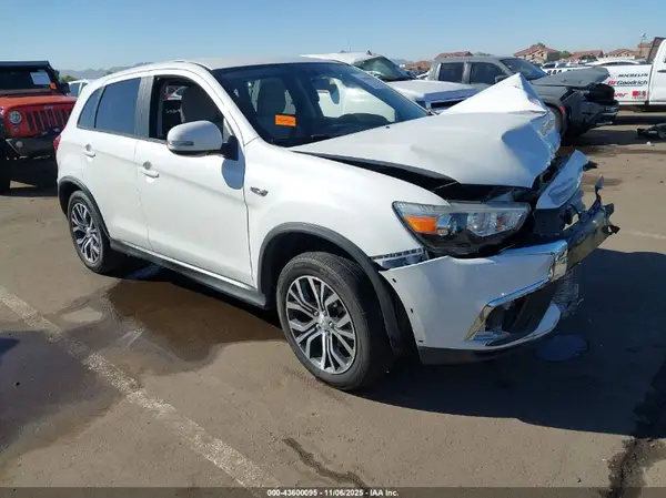 JA4AP3AU1JZ031669 2018 MITSUBISHI OUTLANDER - Image 1