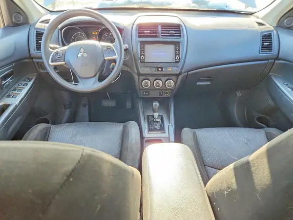 JA4AP3AU1JZ032501 2018 MITSUBISHI OUTLANDER - Image 8
