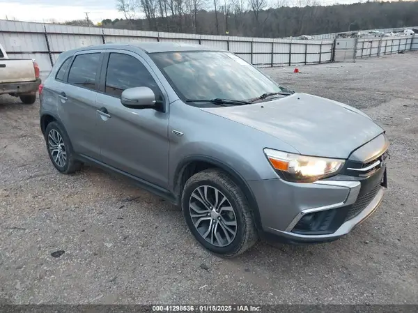 JA4AP3AU1JZ034958 2018 MITSUBISHI OUTLANDER - Image 1
