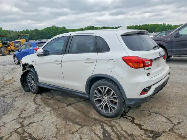 JA4AP3AU1KU001490 2019 MITSUBISHI OUTLANDER - Image 2