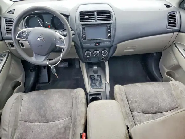 JA4AP3AU1KU001490 2019 MITSUBISHI OUTLANDER - Image 8
