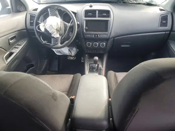 JA4AP3AU1KU009332 2019 MITSUBISHI OUTLANDER - Image 8