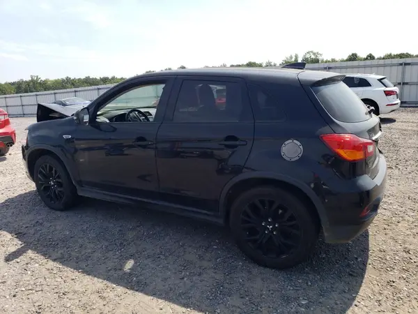 JA4AP3AU1KU014269 2019 MITSUBISHI OUTLANDER - Image 2