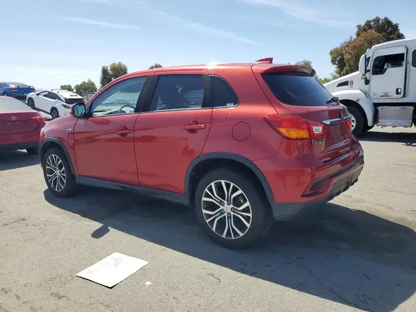 JA4AP3AU1KU018029 2019 MITSUBISHI OUTLANDER - Image 2