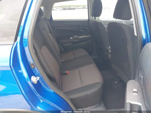 JA4AP3AU1KU018886 2019 MITSUBISHI OUTLANDER - Image 8