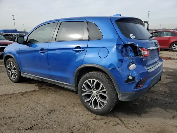 JA4AP3AU1KU030729 2019 MITSUBISHI OUTLANDER - Image 2