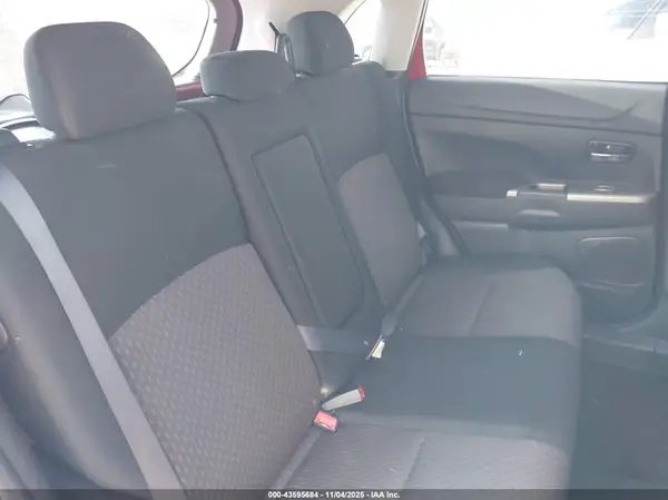 JA4AP3AU1KU032125 2019 MITSUBISHI OUTLANDER - Image 8