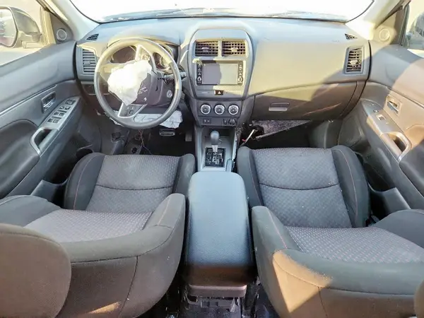 JA4AP3AU1KU032304 2019 MITSUBISHI OUTLANDER - Image 8