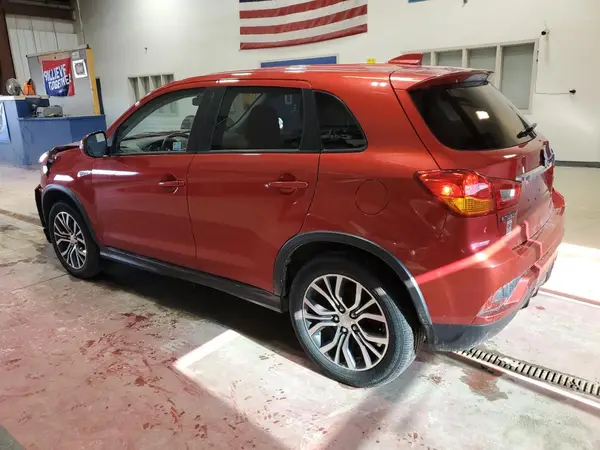 JA4AP3AU1KU033260 2019 MITSUBISHI OUTLANDER - Image 2