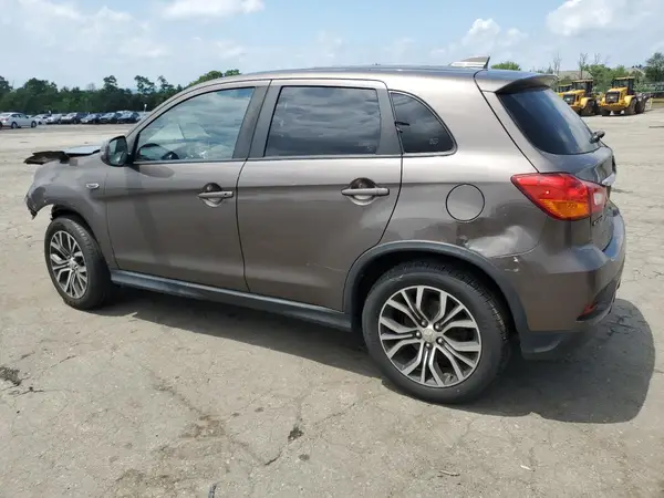 JA4AP3AU1KU033906 2019 MITSUBISHI OUTLANDER - Image 2