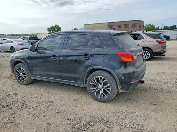 JA4AP3AU1KU034487 2019 MITSUBISHI OUTLANDER - Image 2
