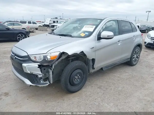 JA4AP3AU1KU035042 2019 MITSUBISHI OUTLANDER - Image 2