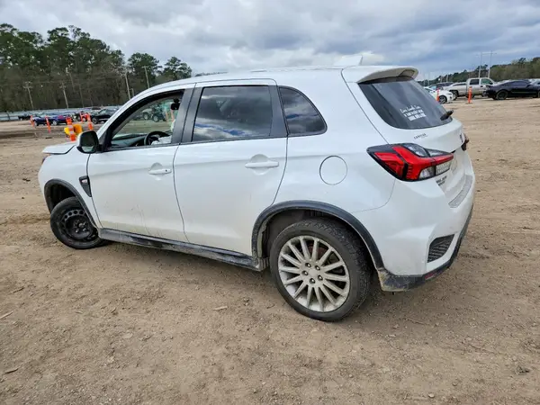 JA4AP3AU1LU001152 2020 MITSUBISHI OUTLANDER - Image 2