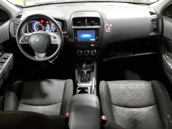 JA4AP3AU1LU015925 2020 MITSUBISHI OUTLANDER - Image 8