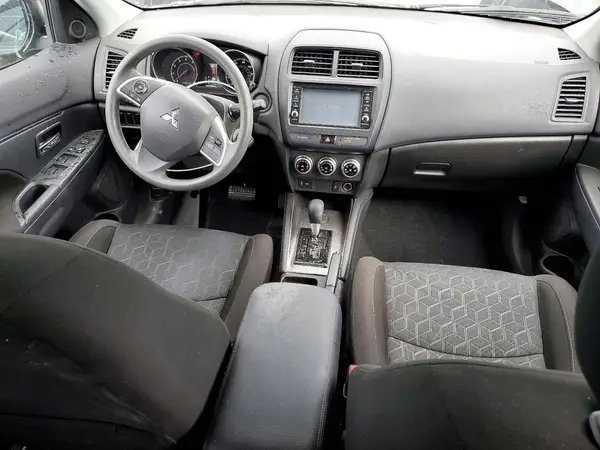 JA4AP3AU1LU021207 2020 MITSUBISHI OUTLANDER - Image 8