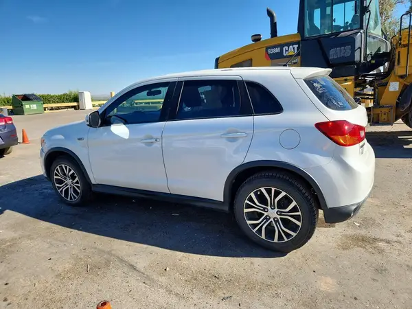 JA4AP3AU2GZ048053 2016 MITSUBISHI OUTLANDER - Image 2
