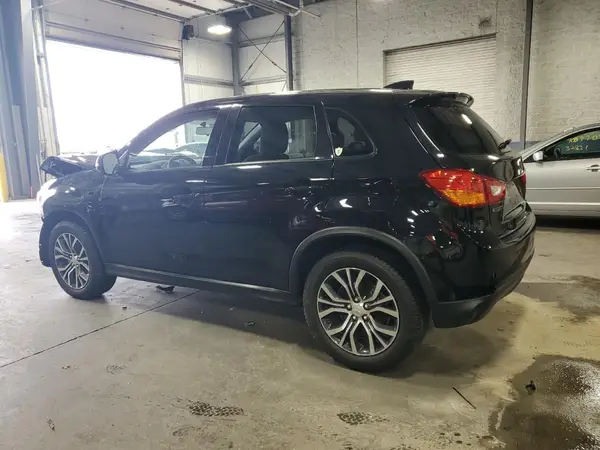 JA4AP3AU2HZ004524 2017 MITSUBISHI OUTLANDER - Image 2