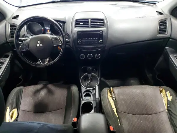 JA4AP3AU2HZ007469 2017 MITSUBISHI OUTLANDER - Image 8