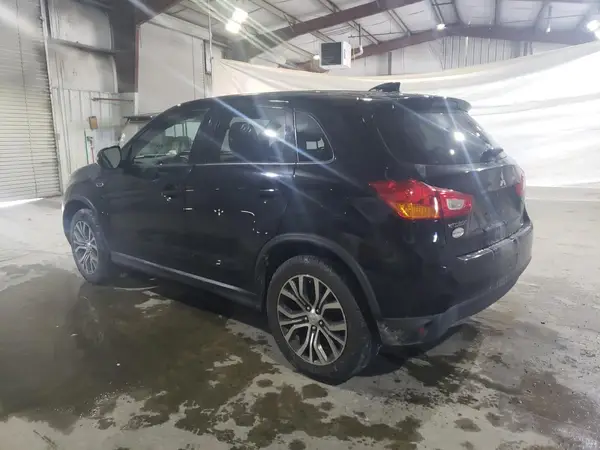 JA4AP3AU2HZ009898 2017 MITSUBISHI OUTLANDER - Image 2